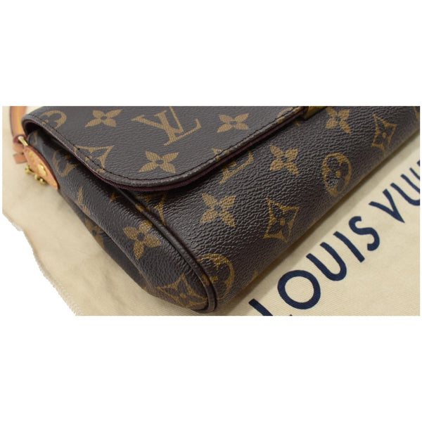 Louis Vuitton Favorite MM Monogram Canvas Crossbody Bag