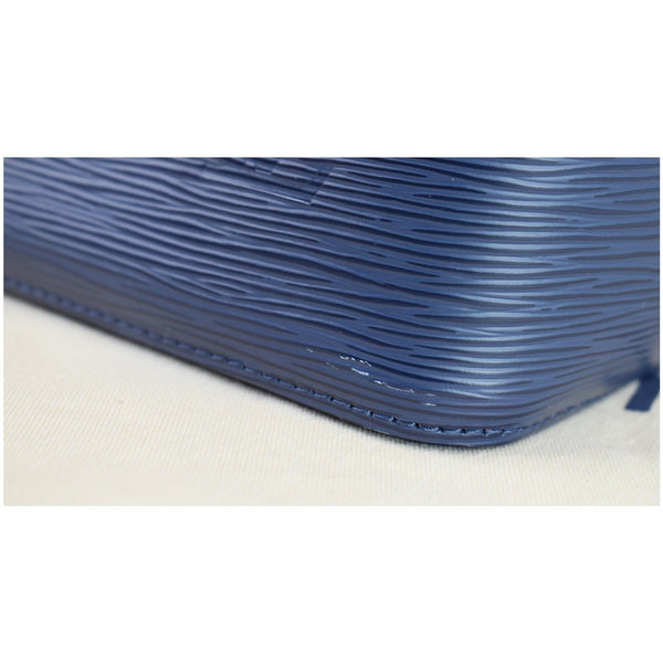 Louis Vuitton Neonoe Epi Leather Shoulder Bag Indigo - corner