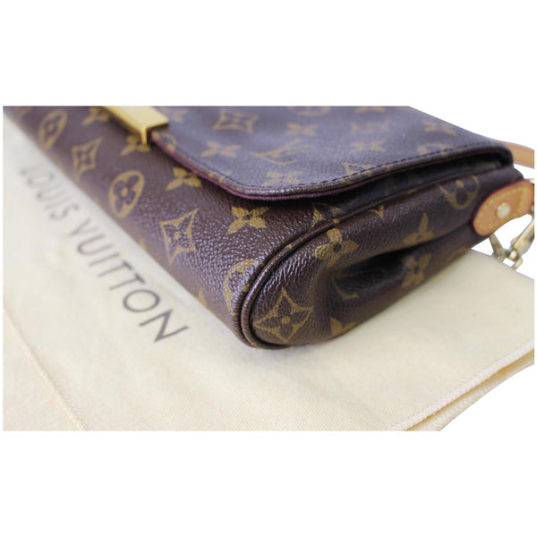 LOUIS VUITTON Favorite MM Monogram Canvas Crossbody Bag Brown