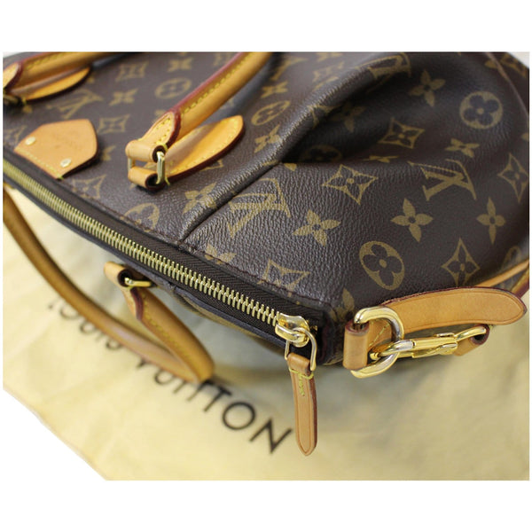 lv Turenne MM Monogram Canvas Shoulder Bag Zip closure