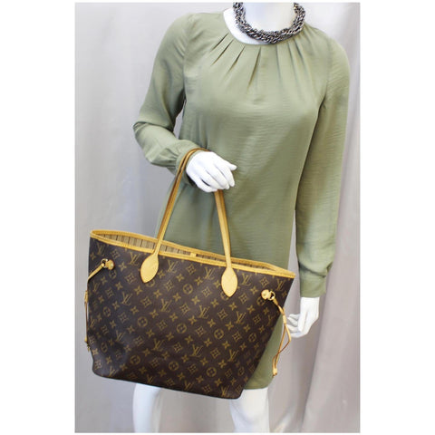 LOUIS VUITTON Neverfull MM Monogram Canvas Tote Shoulder Bag Brown
