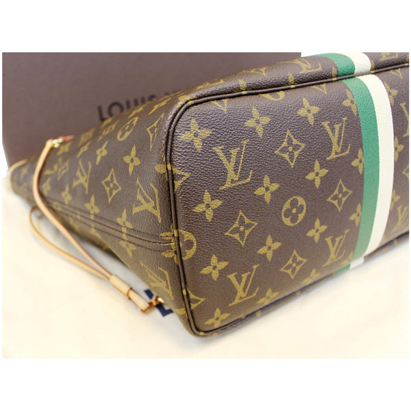 Louis Vuitton Neverfull MM Mon Monogram Tote Bag - corner