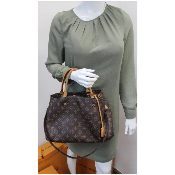 Louis Vuitton Montaigne MM Monogram Canvas hand Bag