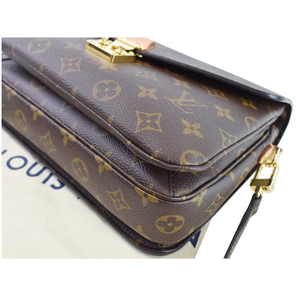 LOUIS VUITTON Metis Pochette Monogram Canvas Crossbody Bag Brown
