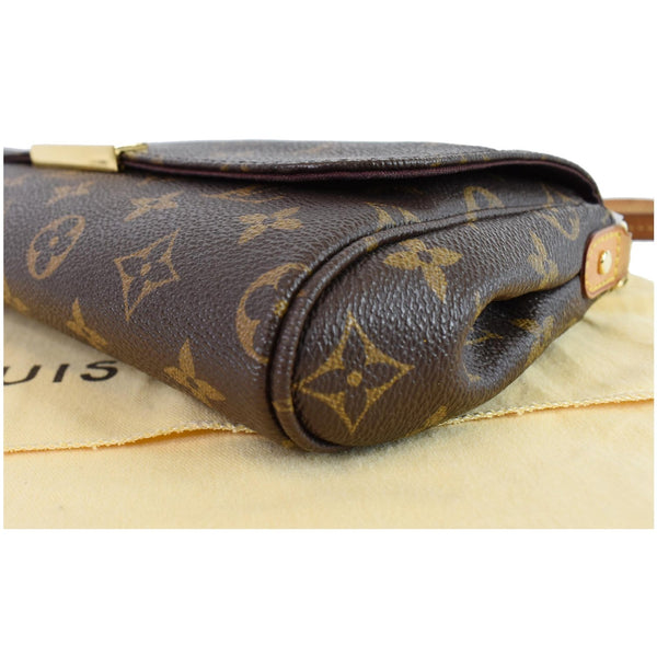 LOUIS VUITTON Favorite MM Monogram Canvas Crossbody Bag Brown