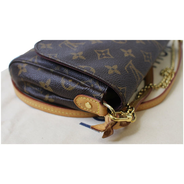 corner Lv Favorite MM Monogram Canvas Crossbody Bag