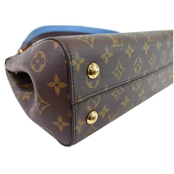 Louis Vuitton Cluny MM Monogram Canvas Shoulder Bag - brass studs