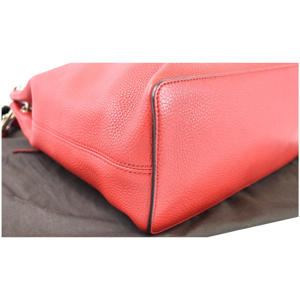 Gucci Soho Large Pebbled Leather Hobo Shoulder Bag Red bottom corner