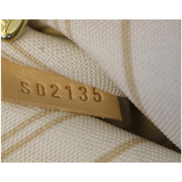 Louis Vuitton Pochette Wristlet Pouch Neverfull - lv tag