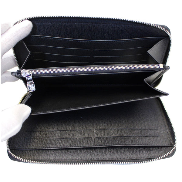 Louis Vuitton Zippy Wallet Organizer Taiga Leather Black - interior