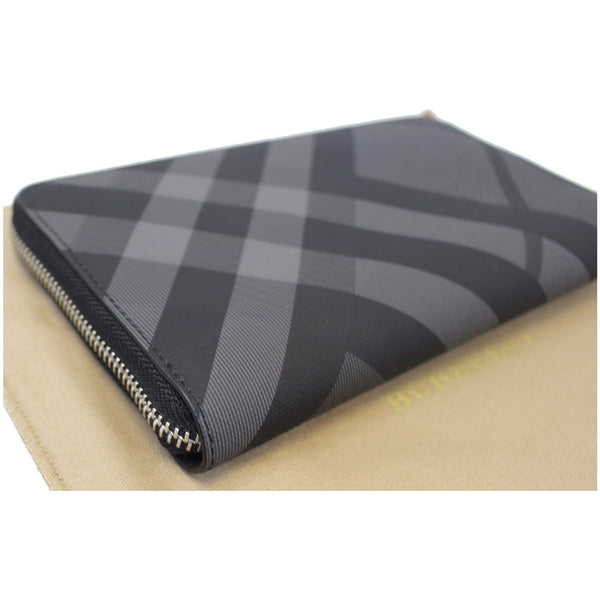 BURBERRY London Check Ziparound Wallet Grey Black-US
