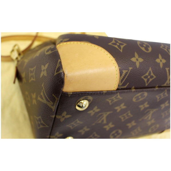 LOUIS VUITTON Segur Monogram Canvas Shoulder bag Brown