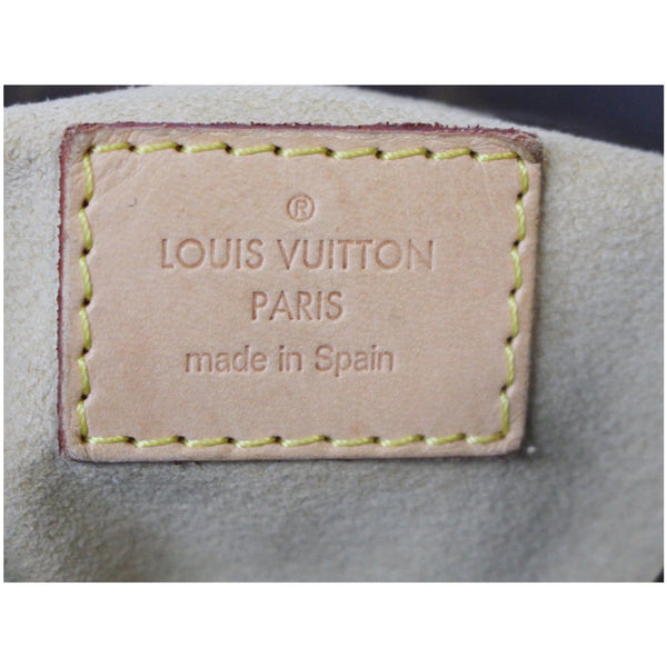 LV Artsy MM Monogram Canvas shoulder bag - lv logo preview