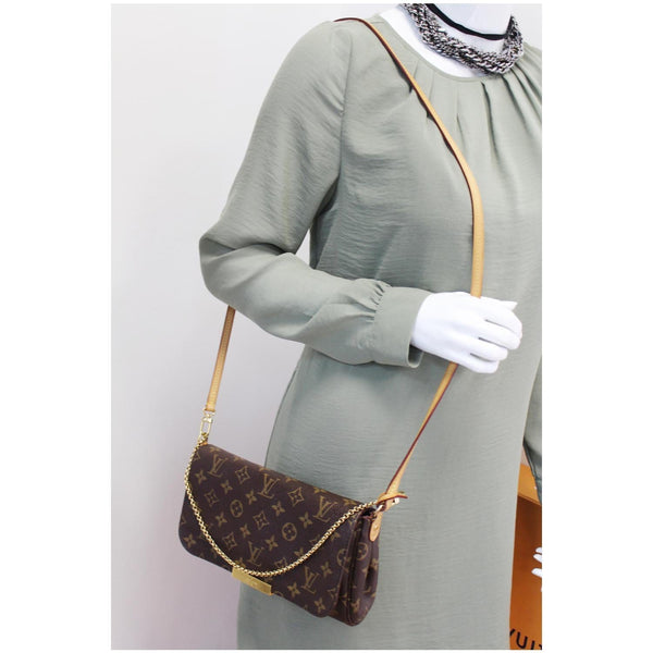 LOUIS VUITTON Favorite MM Monogram Canvas Crossbody Bag Brown