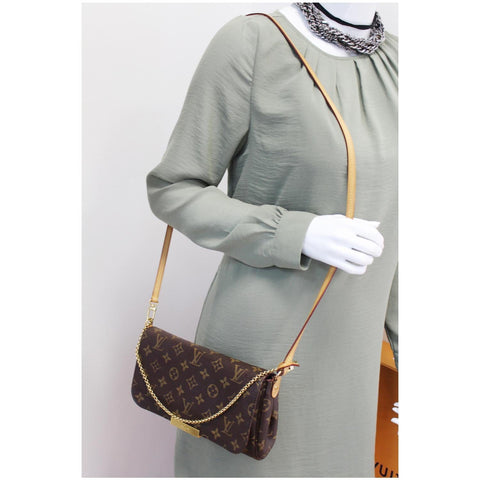 LOUIS VUITTON Favorite MM Monogram Canvas Crossbody Bag Brown