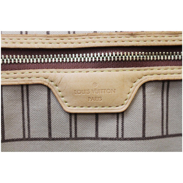 zip closure Louis Vuitton Neverfull GM Tote Bag