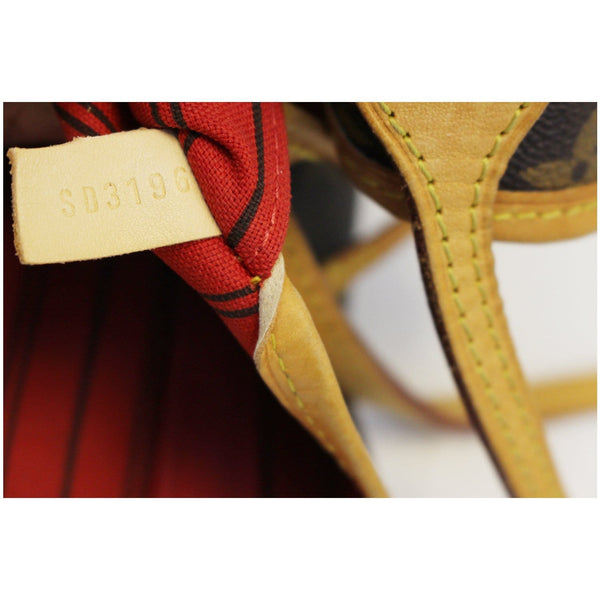 Louis Vuitton Neverfull MM - Lv Monogram Canvas Tote Bag - interior