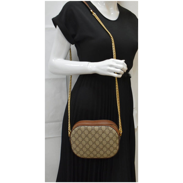 GUCCI GG Supreme Mini Chain Crossbody Bag Beige 409535