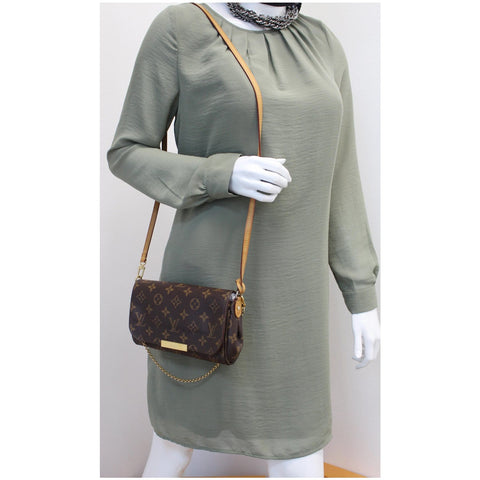 Louis Vuitton Favorite PM Monogram Canvas Clutch Bag