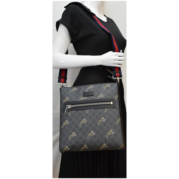 GUCCI Bestiary Tigers GG Supreme Square Messenger Bag Black 474137