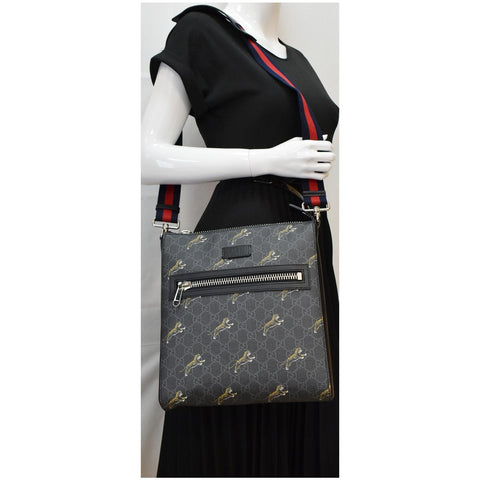 GUCCI Bestiary Tigers GG Supreme Square Messenger Bag Black 474137