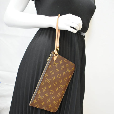 LOUIS VUITTON Neverfull MM Monogram Canvas Pochette Wristlet Pouch Brown