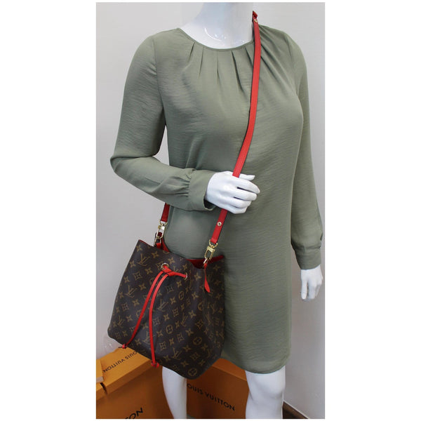 Louis Vuitton NeoNoe Monogram Canvas Shoulder Bag Tag