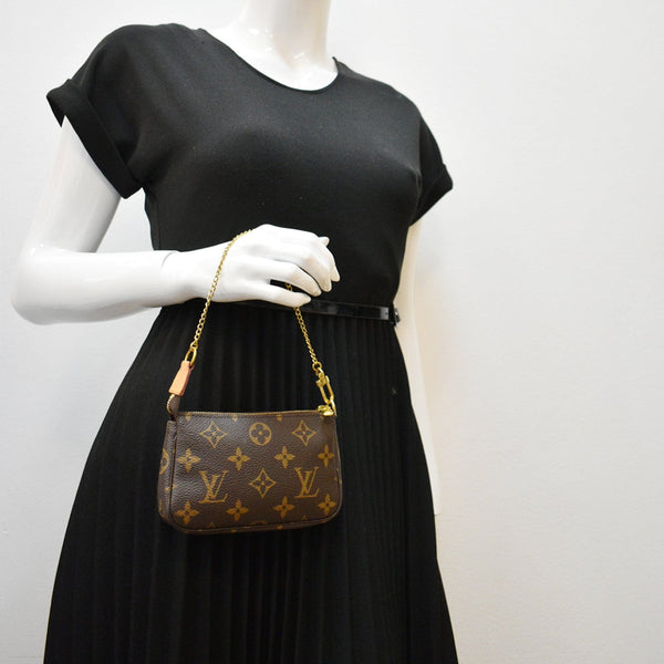LOUIS VUITTON Mini Pochette Monogram Canvas Accessoires Pouch Brown