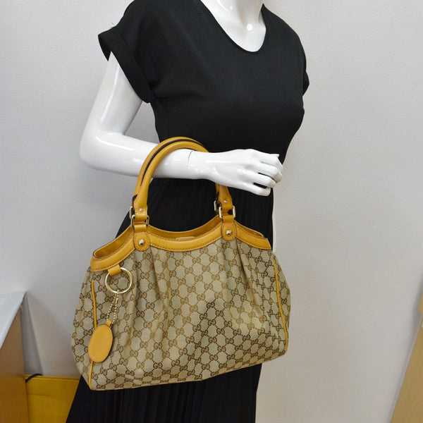 GUCCI Sukey Medium GG Canvas Tote Bag Beige 211944