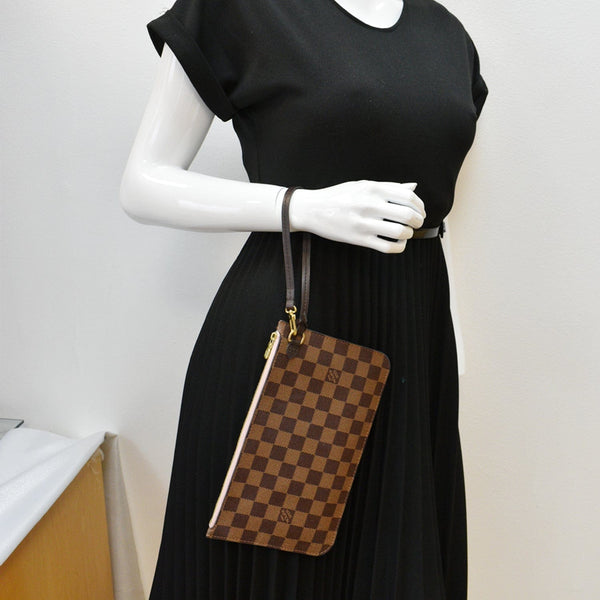 LOUIS VUITTON Pochette Wristlet Pouch Damier Ebene Neverfull MM Rose Ballerine