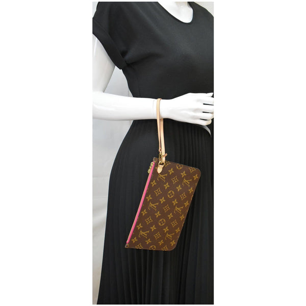 LOUIS VUITTON Neverfull MM Monogram Canvas Pochette Wristlet Pouch Brown