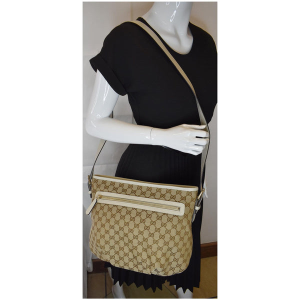 Gucci GG Plus Supreme Canvas Messenger Shoulder Bag women wear