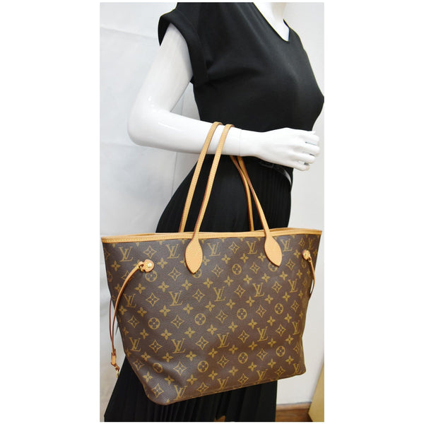 LOUIS VUITTON Neverfull MM Monogram Canvas Shoulder Bag Brown