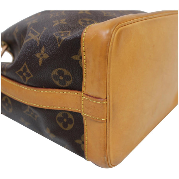 supporting base Louis Vuitton Petit Noe NM Monogram Bag