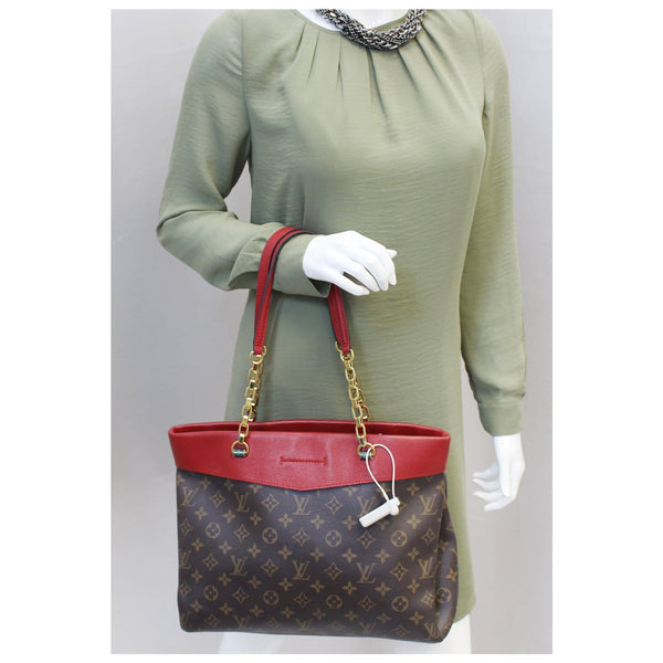 Lv Pallas Chain Shopper Monogram Canvas Handbag