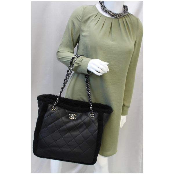 Chanel Tote Bag Cozy CC Shearling and Lambskin Black for women
