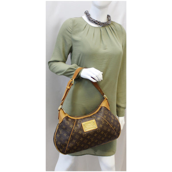 LOUIS VUITTON Thames PM Monogram Canvas Shoulder Bag Brown-US