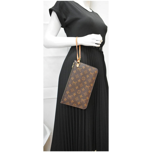LOUIS VUITTON Neverfull GM Monogram Canvas Pochette Wristlet Pouch Brown
