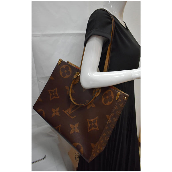 Louis Vuitton Onthego GM Reverse Monogram Canvas Shoulder bag