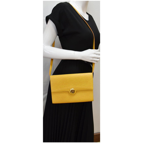 LOUIS VUITTON Arche Pochette Epi Leather Shoulder Bag Yellow
