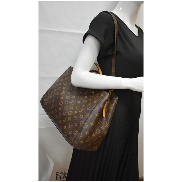 LOUIS VUITTON Montaigne GM Monogram Canvas Shoulder Bag Brown