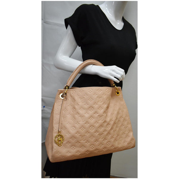 LOUIS VUITTON Artsy MM Empreinte Leather Shoulder Bag Dune