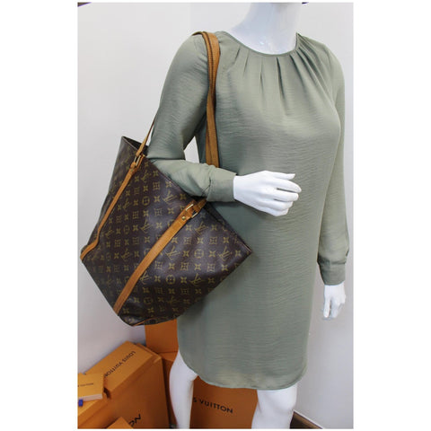 Louis Vuitton Sac Shopping Monogram Canvas Shoulder Bag