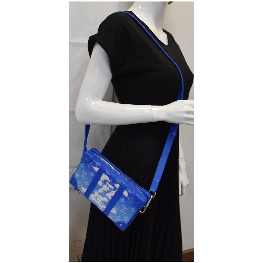 Louis Vuitton Monogram Clouds Soft Trunk - Blue Clutches, Handbags -  LOU728571