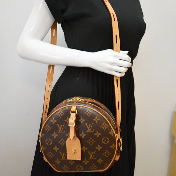 LOUIS VUITTON Boite Chapeau Souple MM Monogram Canvas Shoulder Bag Brown
