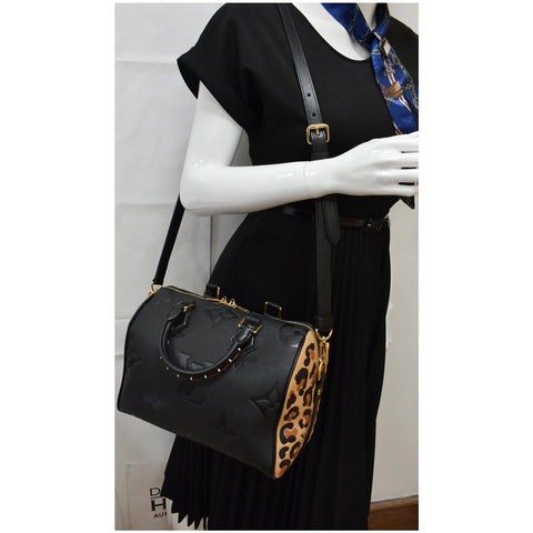 LOUIS VUITTON Speedy 25 Wild At Heart Leather Shoulder Bag Black