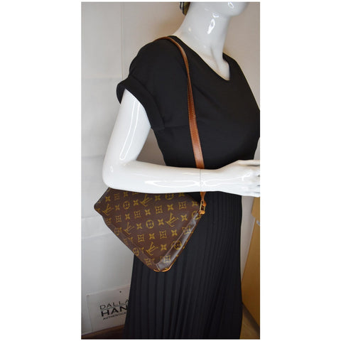 LOUIS VUITTON Musette Tango Monogram Canvas Shoulder Bag Brown