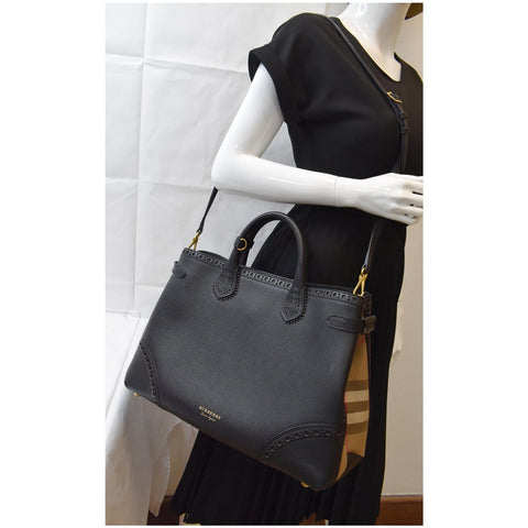 Burberry Large Banner Shoulder Strap Bag - black print| DDH