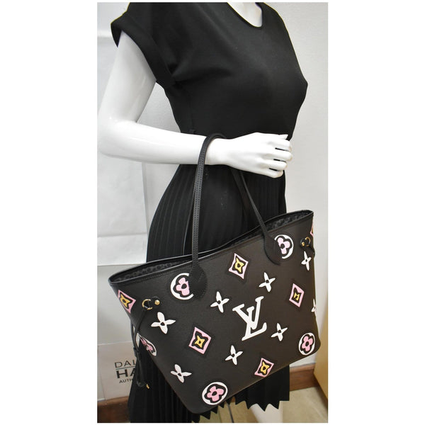Louis Vuitton Neverfull MM Wild At Heart Monogram Giant Tote Bag Black