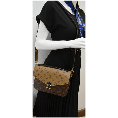 Louis Vuitton Metis Pochette Reverse Monogram Canvas Bag for women